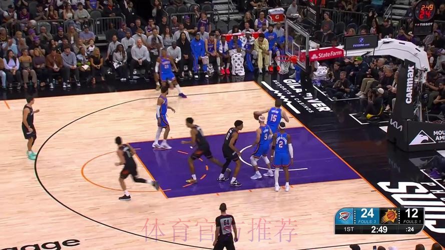 稳定！布克全场18中10，三分4中1砍下24分4篮板4助攻